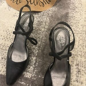Life Stride Black Women's Heels